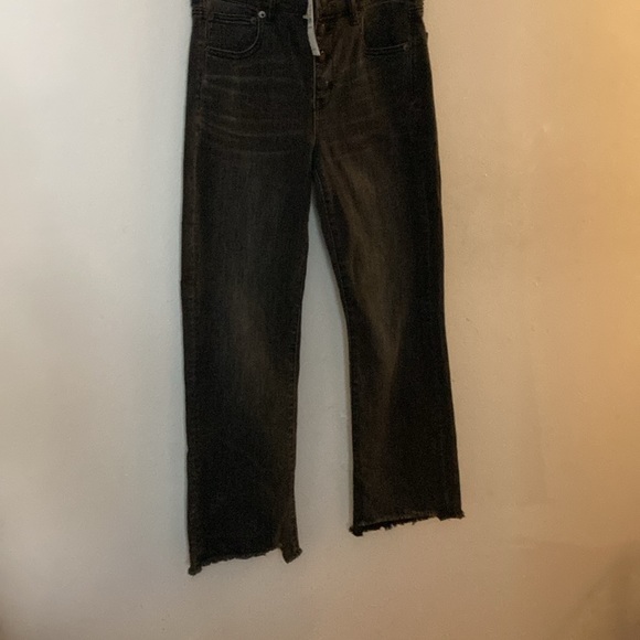 NWT AMERICAN EAGLE 🦅 BLACK WASH HI RISE CROP FLARE - Picture 11 of 16